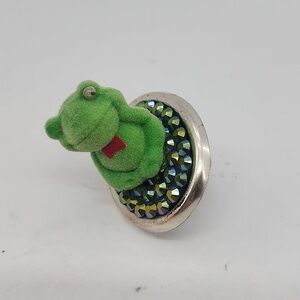 GASOLINE GLAMOUR Rhinestone fuzzy green frog ring